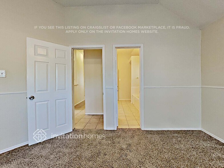 Building Photo - 1777 Meyerwood Ln S