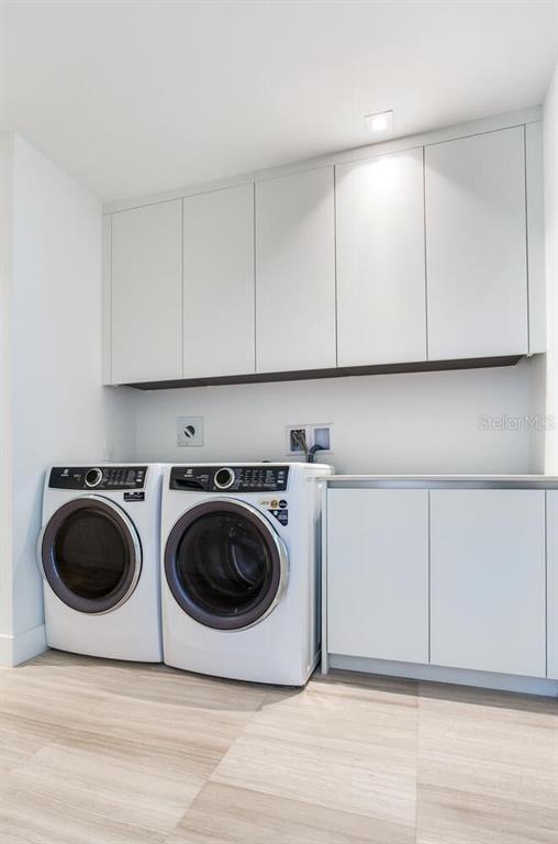 Building Photo - 2912 W Santiago St