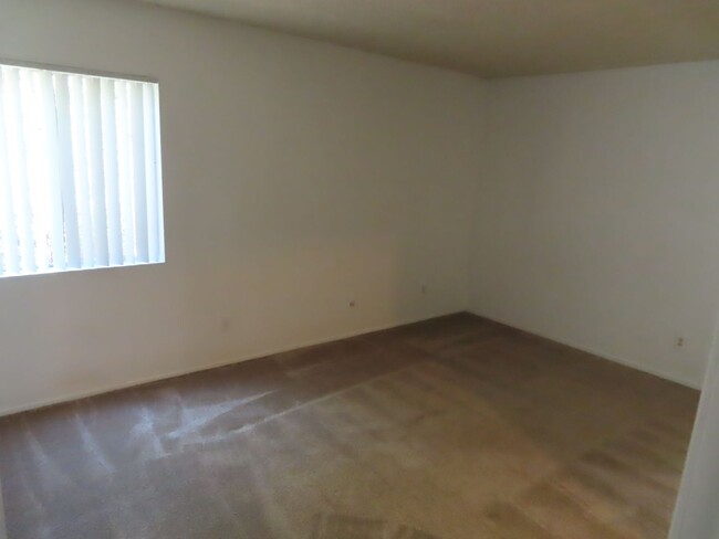 Building Photo - Three Bedroom Condo in Rancho Penasquitos