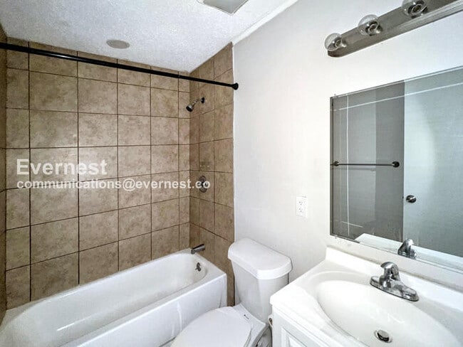 Building Photo - 110 Border Cir