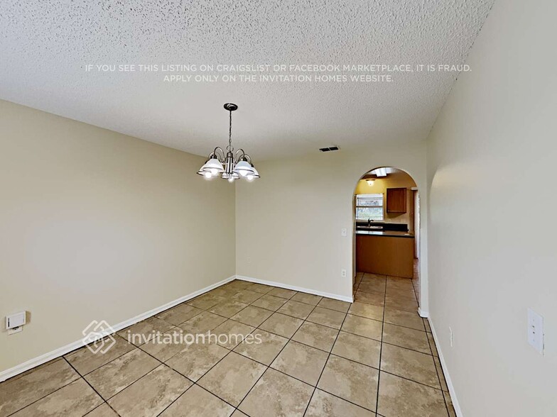 Building Photo - 233 Pleasant Gardens Dr