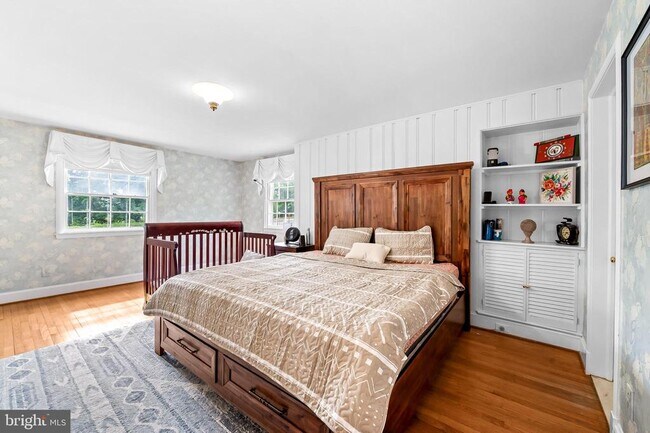 Building Photo - 5113 N Charles St