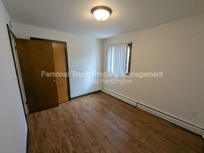 Building Photo - 541 2nd St N