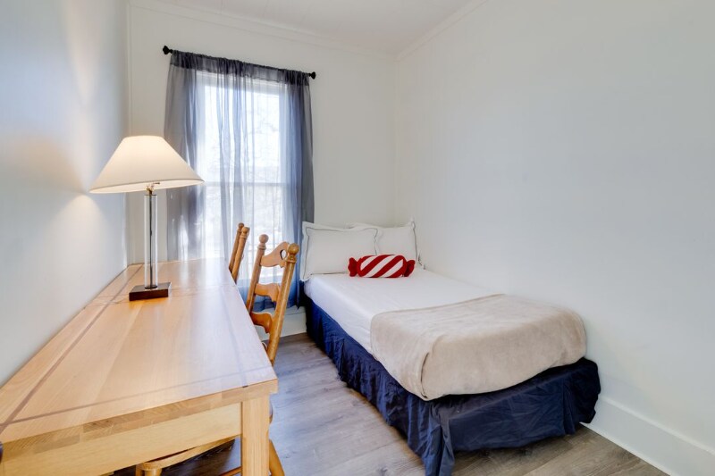 Building Photo - 414 S Holladay Dr