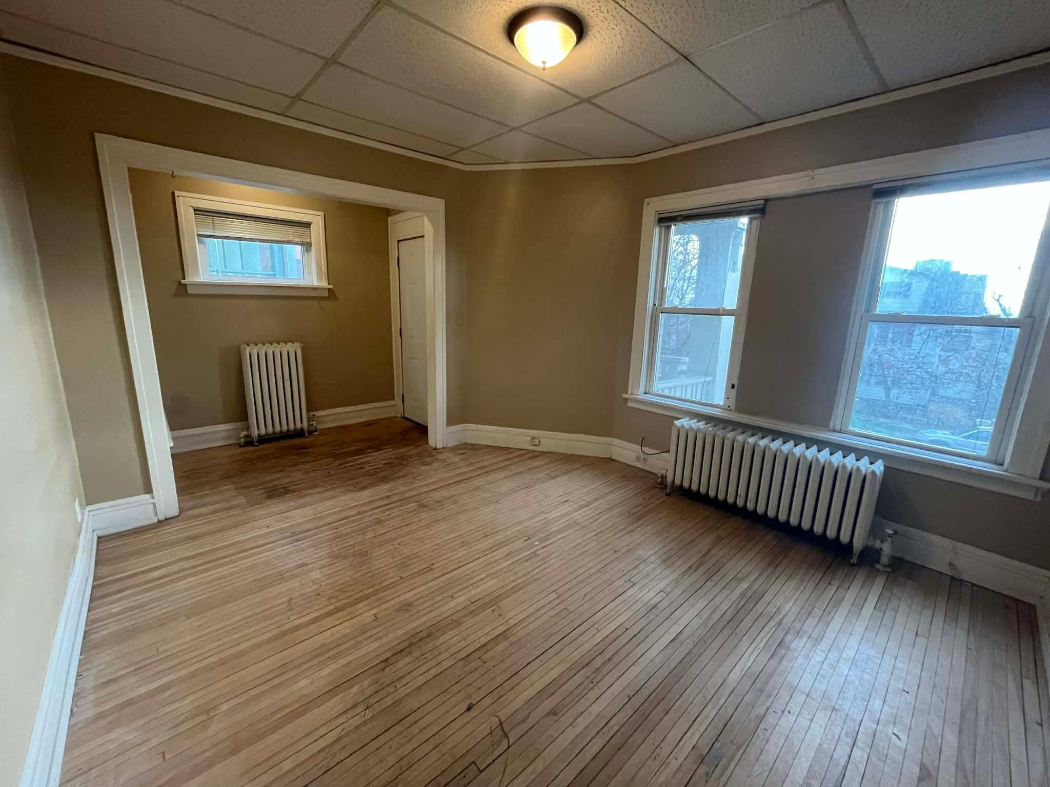 Building Photo - 2025 W 4th St