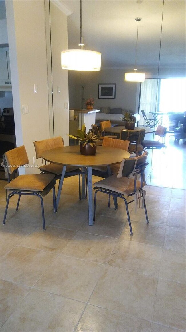 Building Photo - 9978 N Belfort Cir