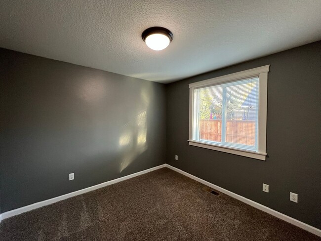 Building Photo - Well Sought-Out Junction City Three Bedroom