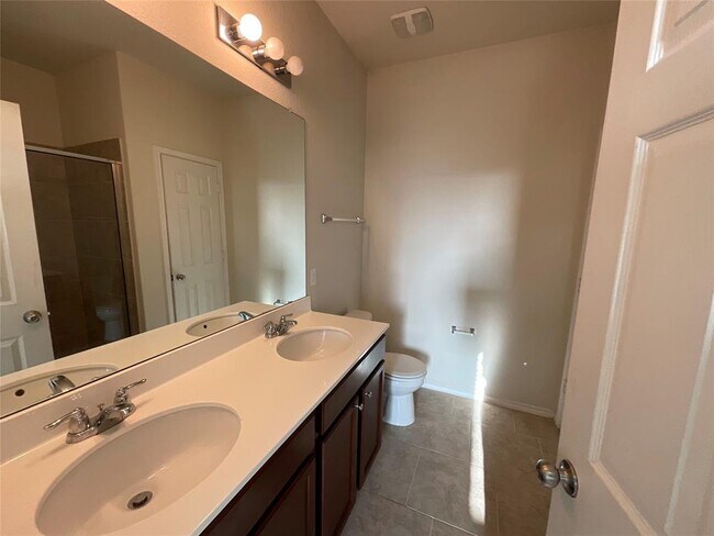 Building Photo - 136 Bonnet Blvd
