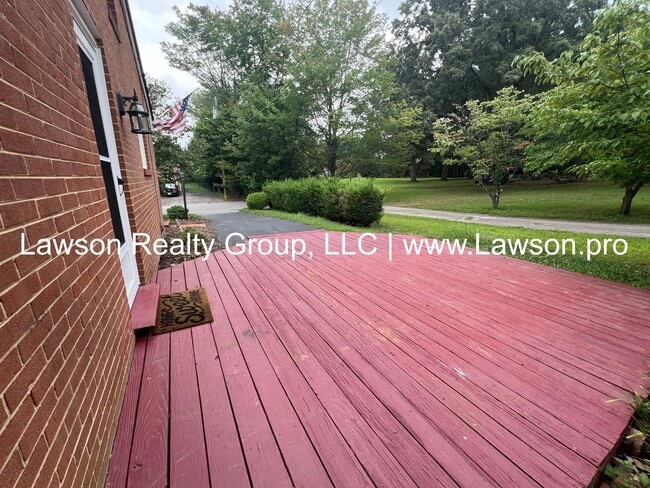 Building Photo - Nice, Three Bedroom Brick Ranch in City of...