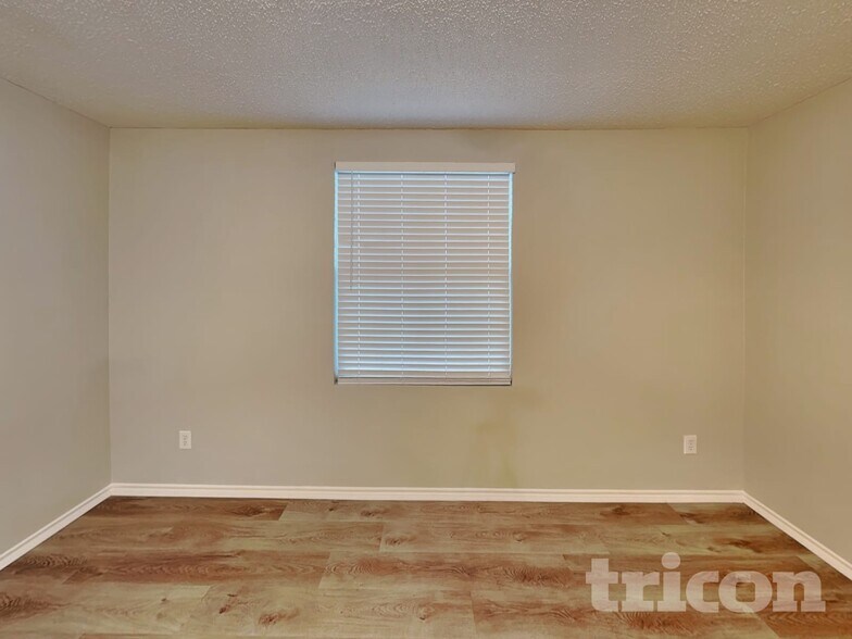 Building Photo - 2904 Crimson Clover Dr