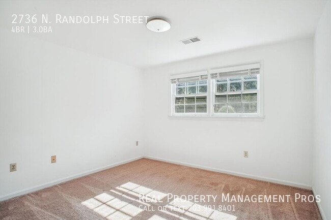 Building Photo - 2736 N Randolph St