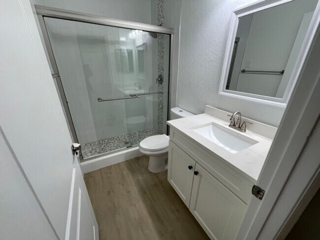 Building Photo - Beautiful Townhouse in Downtown Tampa