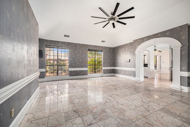 Building Photo - 7415 Naremore Dr