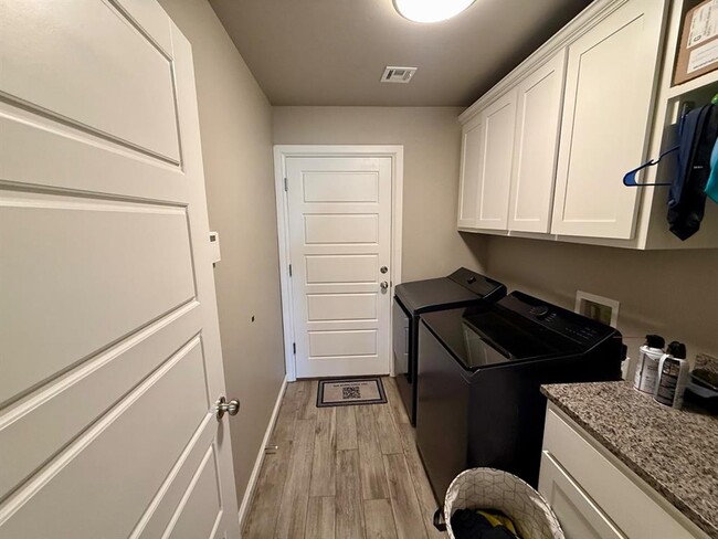 Building Photo - 9401 NW 87th St