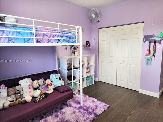 Building Photo - 11887 SW 150th Pl