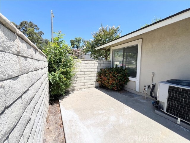 Building Photo - 1316 E Fairgrove Ave