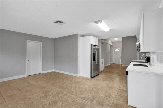 Building Photo - 20861 NW 9th Path