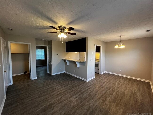 Building Photo - 1429 Ireland Dr