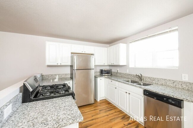 Building Photo - 103 W Union Ave