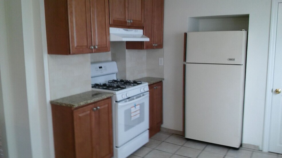 Building Photo - 138 Marsellus Pl