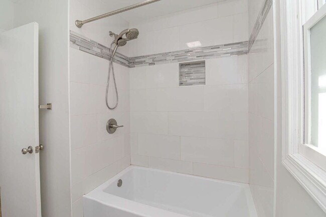 Building Photo - ADORABLE 3 BR | 1 BA Home in Dudley | Fully Renovated and Move-In Ready!