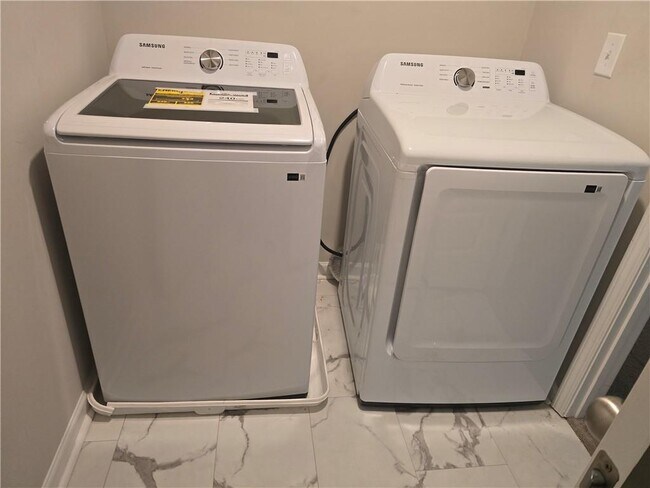 Building Photo - 101 McGinnis Cir