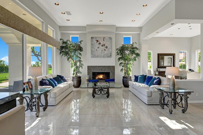 Building Photo - 336 Tomahawk Dr