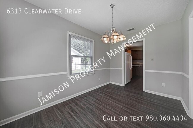 Building Photo - 6313 Clearwater Dr