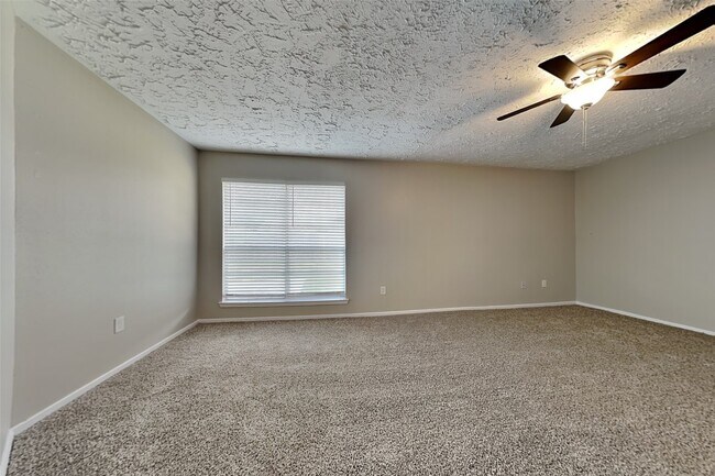 Building Photo - 13414 Tara Oak Dr