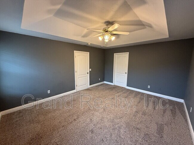 Building Photo - 4754 Winterdale Dr