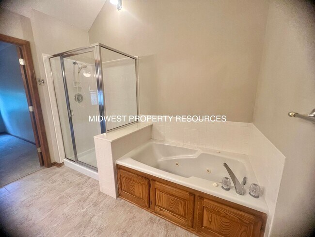 Building Photo - Stunning 3-Bedroom Home with Backyard Oasis!