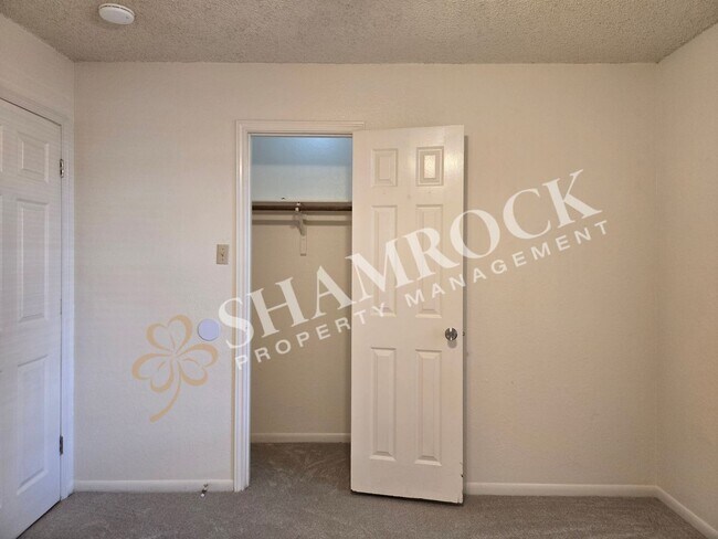 Building Photo - 3 Bedroom in Midway ISD!