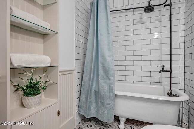 Building Photo - 23 Mulberry St