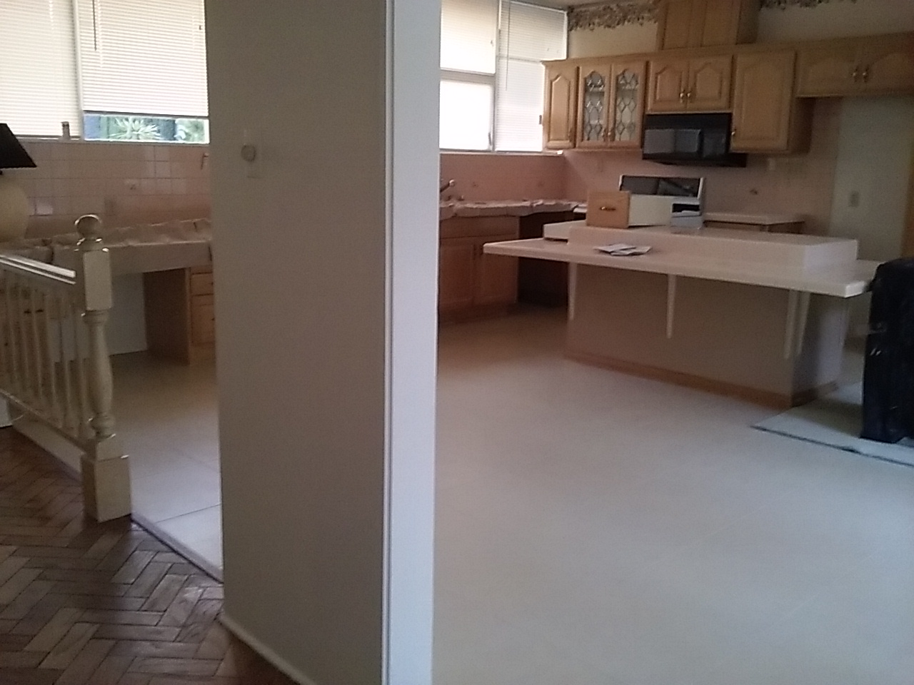 Large Kitchen - 1328 N Louise St