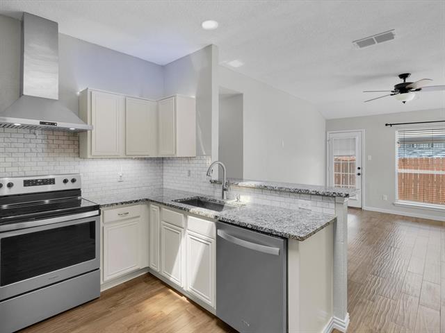 Building Photo - 5920 Heatherglen Terrace