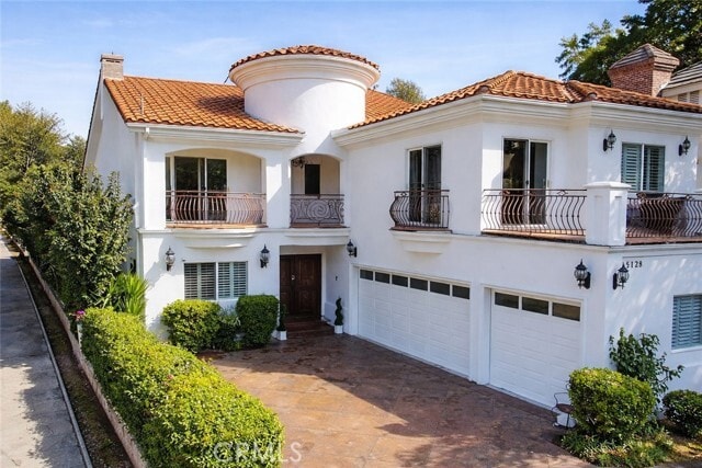 Building Photo - 5128 Avenida Hacienda