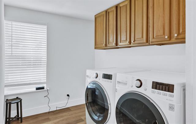 Building Photo - 530 SE 2nd St