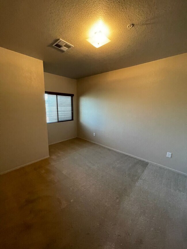 Building Photo - El Dorado Condo Available for RENT