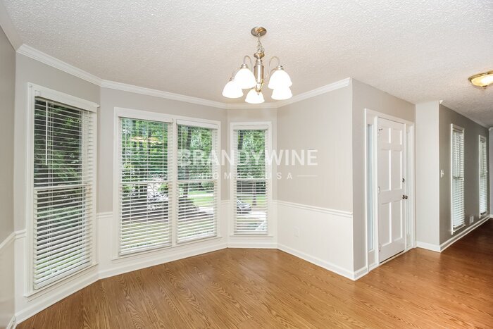 Building Photo - 244 Dene Dr