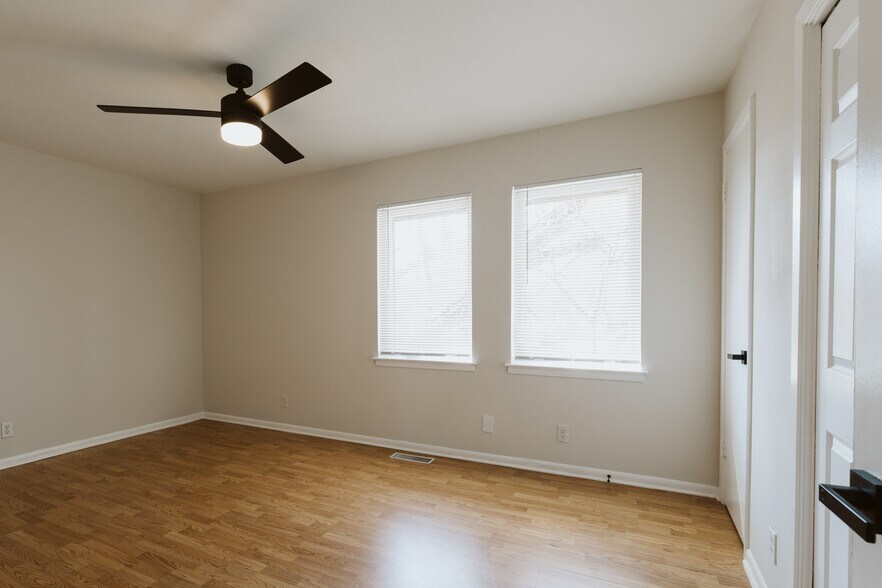 Building Photo - 1402 Fairfield Dr