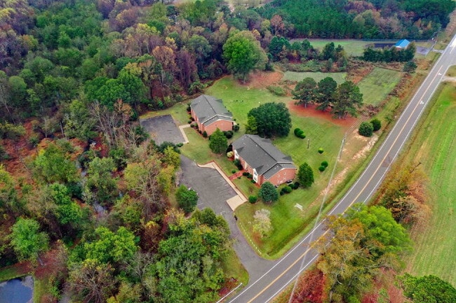 Building Photo - FOR RENT in Waynetique Apts ~ 2 Bedroom, 2 Bathroom Apartment in Goldsboro *Excellent Wayne Memor...