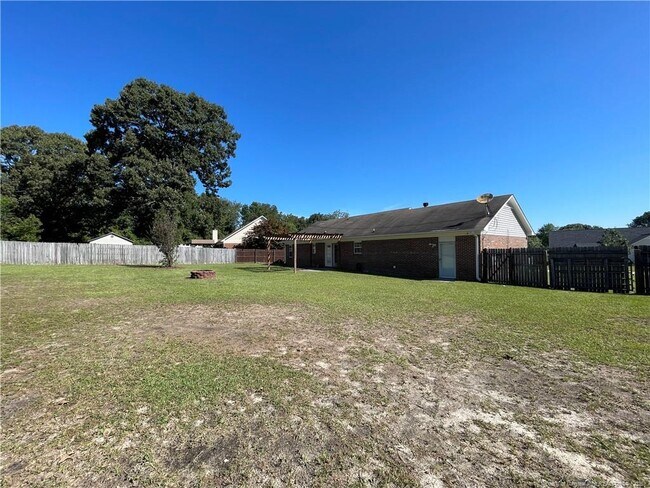 Building Photo - 115 Purple Martin Pl