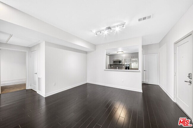 Building Photo - 436 Virgil Ave