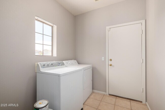 Building Photo - 6258 S Nash Way