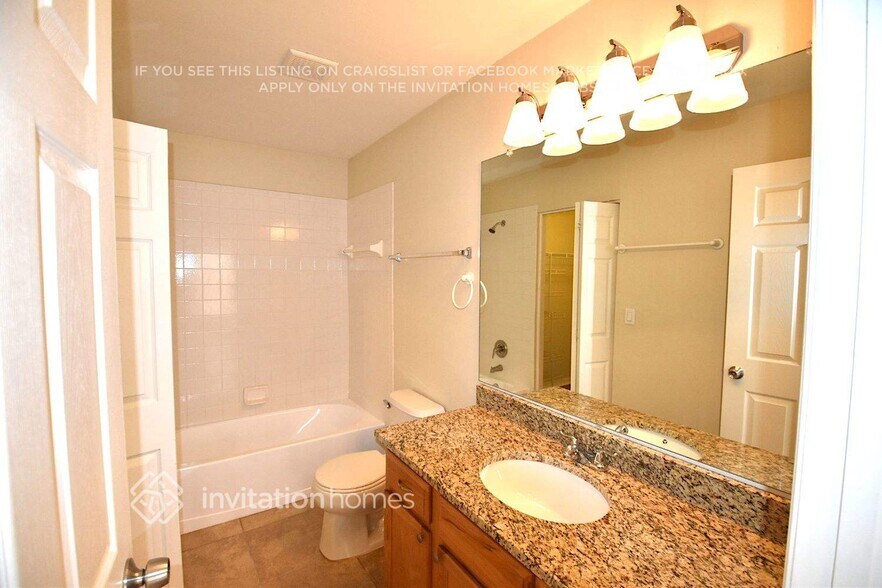Building Photo - 27500 Waikiki Ct