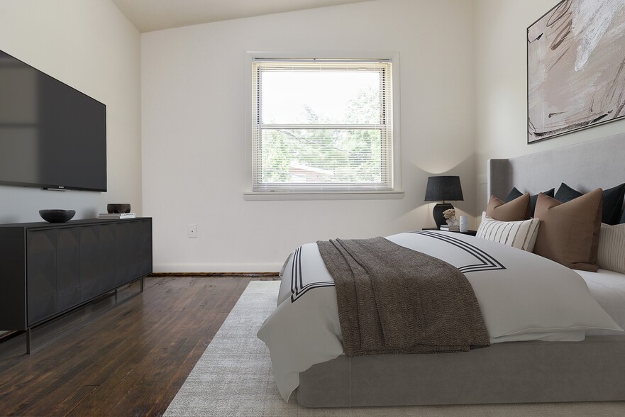 Bedroom with natural light - Mt Washington Apartments