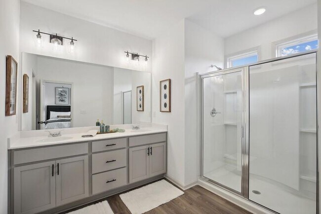 Building Photo - 111 Lipscomb Cir SE