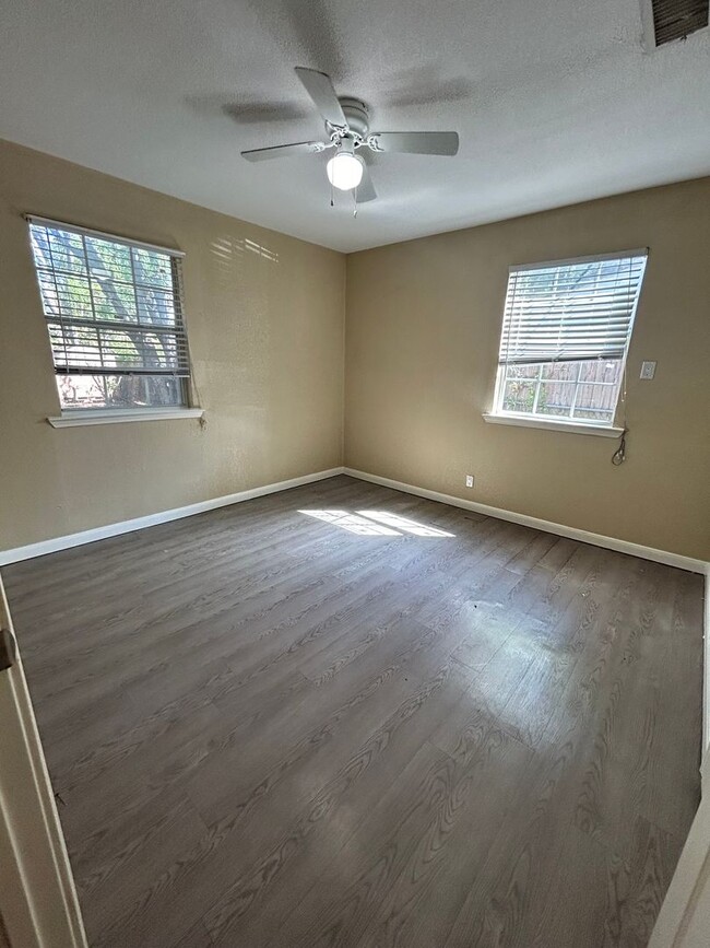 Building Photo - Make yourself at home!