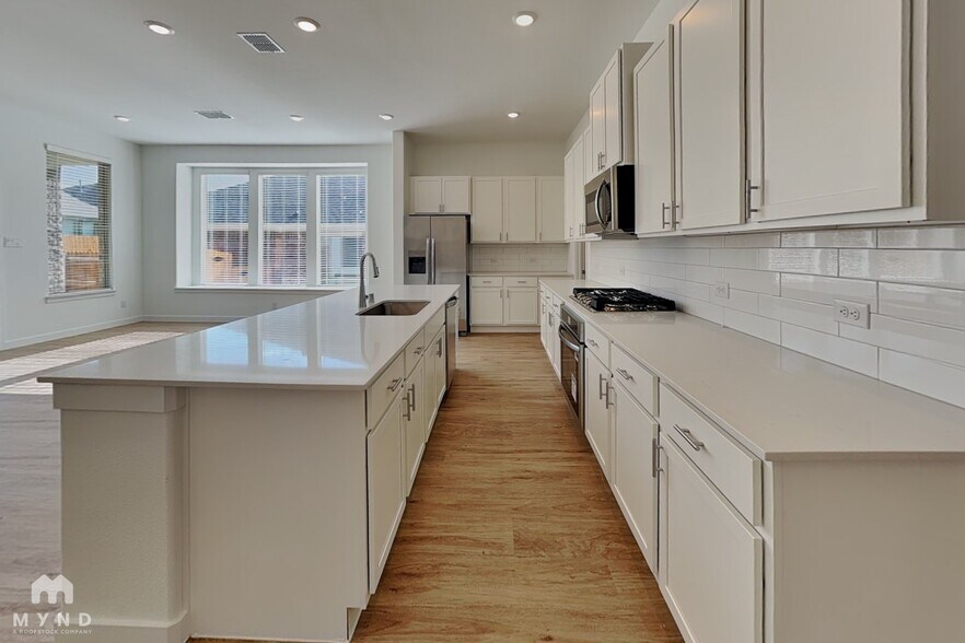 Building Photo - 804 Demelza Dr