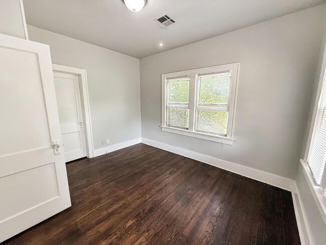 Building Photo - Charming 3 Bed, 1 Bath Home in OKC